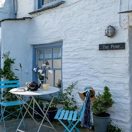 The Pump Holiday home Port Isaac
